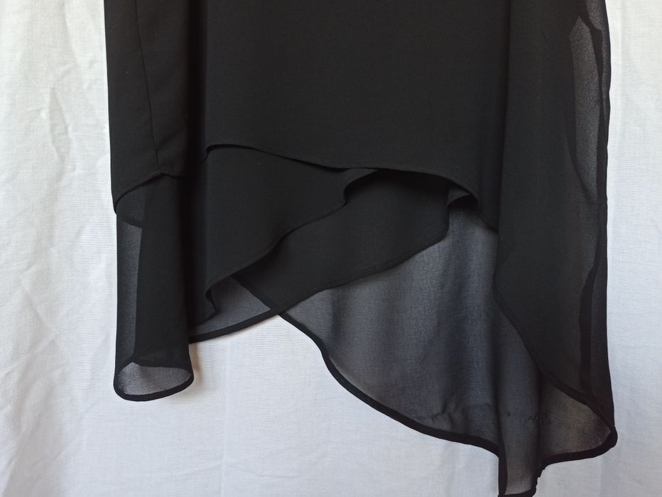 Blusa preta assimétrica M, H&M