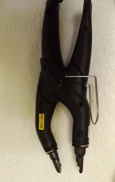 Щипцы для наращивания волос и формирования капсул