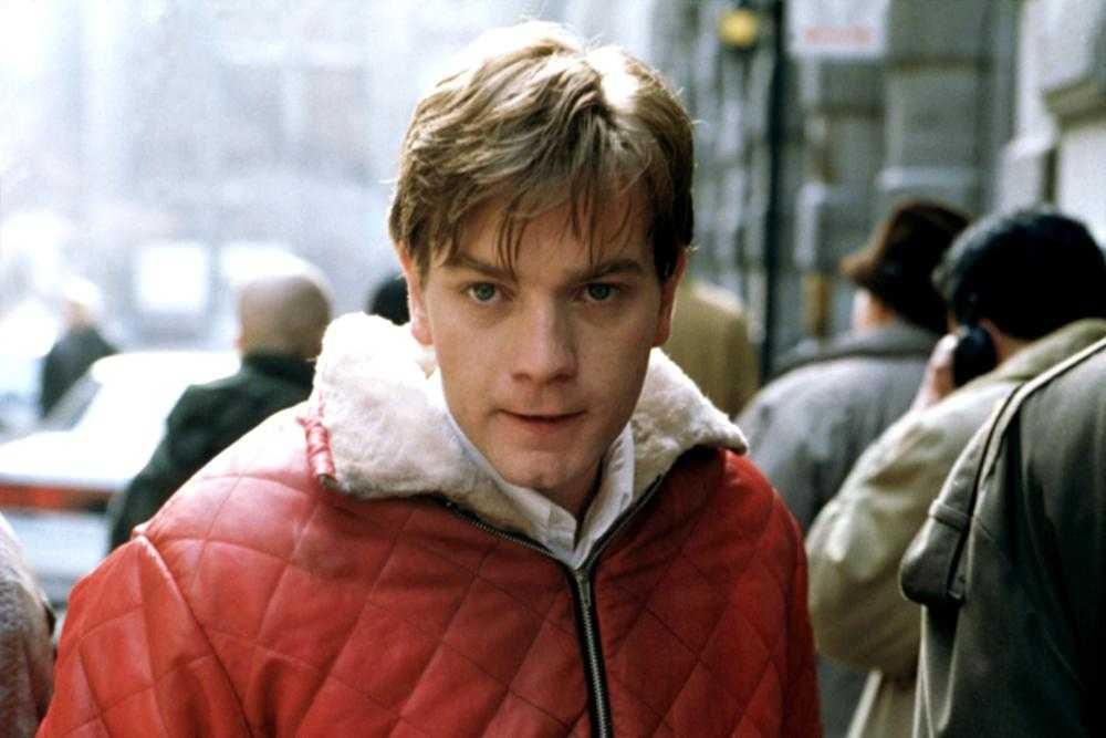 UM OLHAR OBSESSIVO (Ewan McGregor/Ashley Judd) Tão intensa quanto Bela