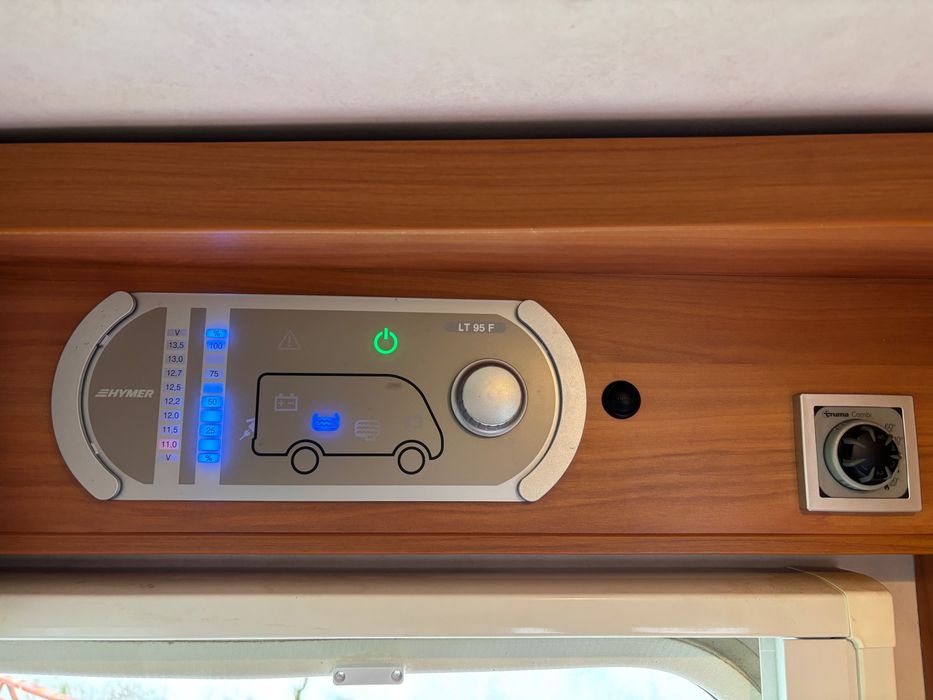 Autocaravana Hymer Exsis-i EX 644 com 6 cintos