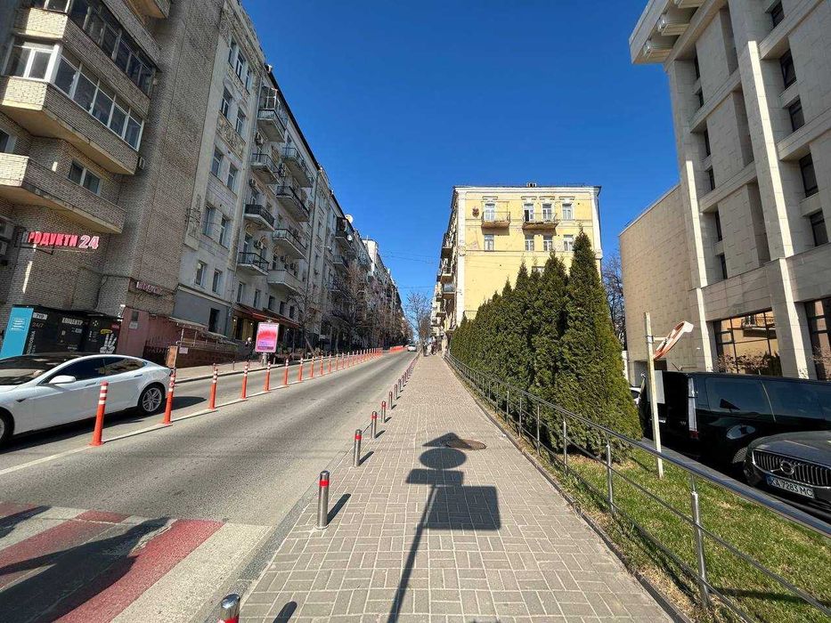 Продам 3-к квартиру вул.Костельна(Костьольна),10 2(7), 90м, 205000дол