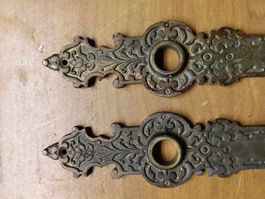 Szyldy do klamek z mosiądzu,