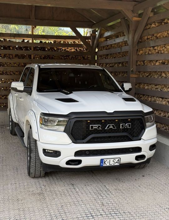 RAM 1500 Ram 2020 laramie pełne odliczenie vat