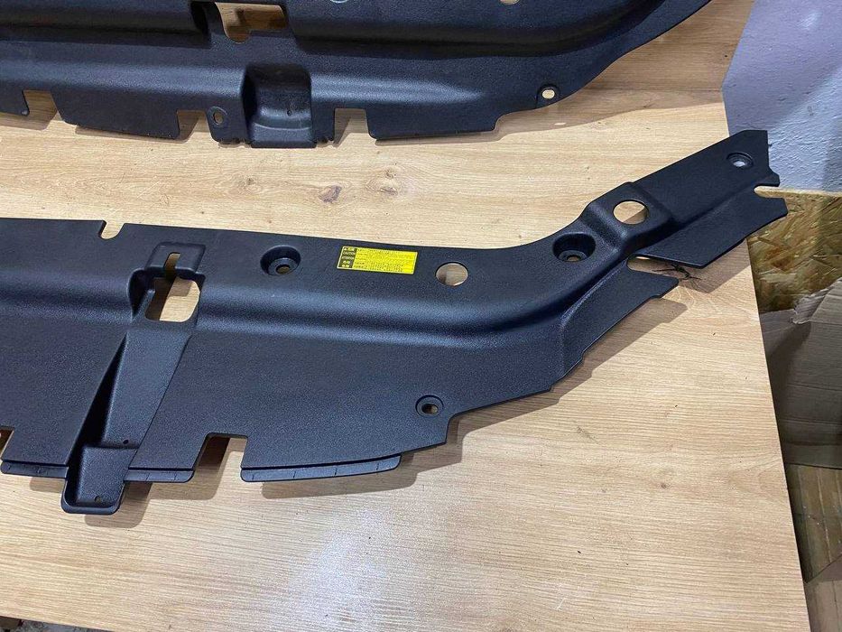 Защита накладка радіатора панель накладка верхня  Toyota RAV4 RAV-4 3