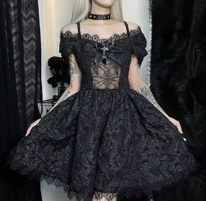 sukienka gotycka | gothic | goth | pajęczyna | krzyż | koronka | nowa