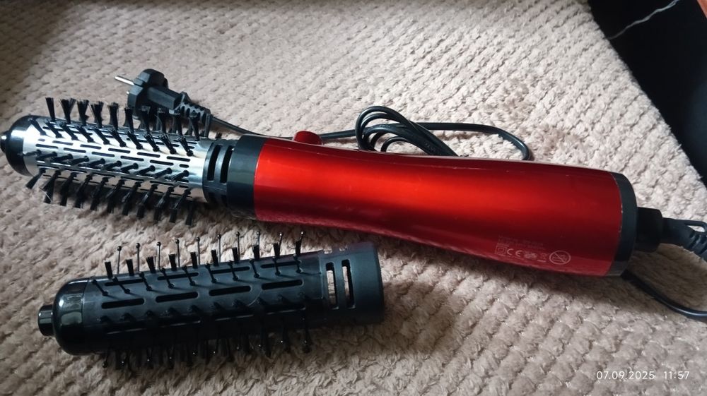 Фен- щітка Gemei GM-4829