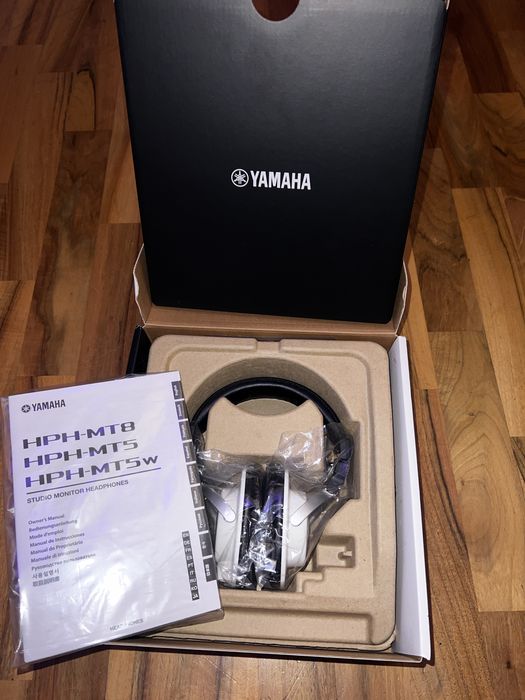 Yamaha HPH-MT5w Studio Monitor
