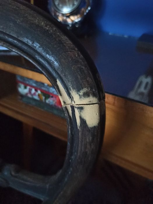 Krzesło stare, sprężyny Ludwik, rzeźbione