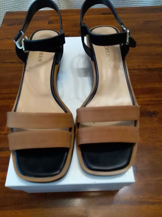 Sandały na obcasie Wittchen rozmiar 39