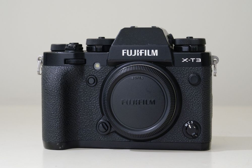 Fujifilm X-T3 + cage