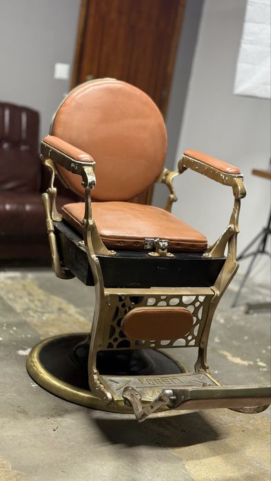 Cadeira de barbeiro Pessoa Lisboa