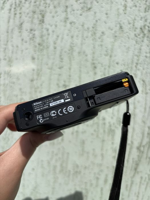 Цифрова камера Nikon Coolpix S9300.Опис!