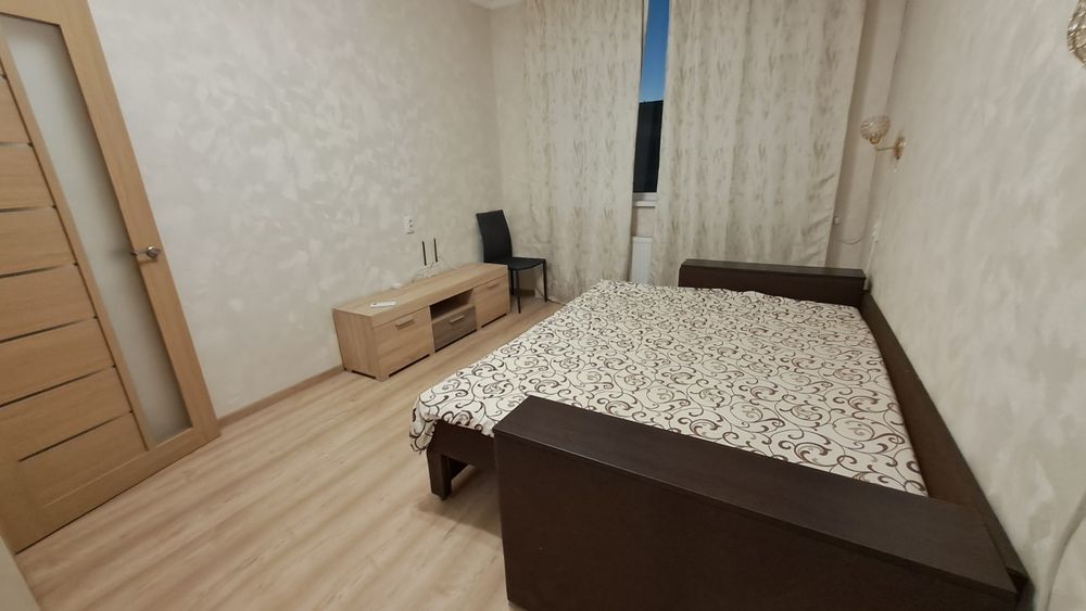 Сдам Свою однокімнатну, 40 м²,  Варшавський квартал, Виноградар,