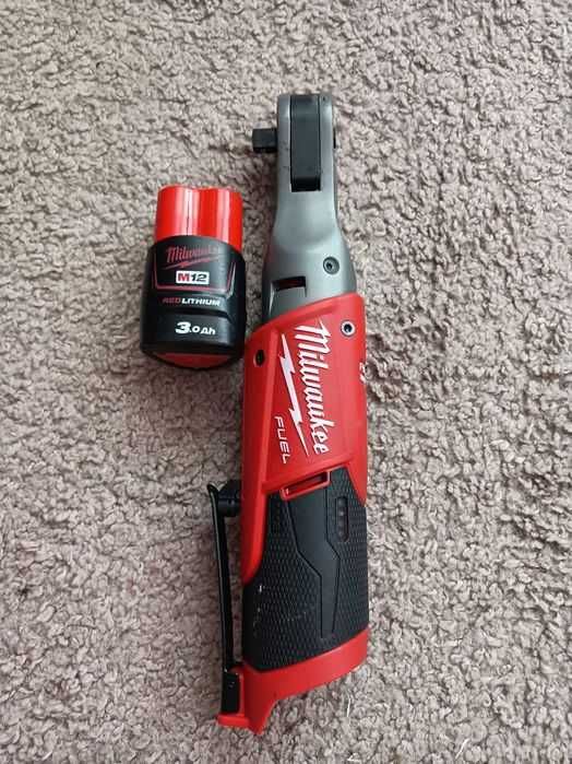 Grzechotka udarowa Milwaukee M12 FIR38