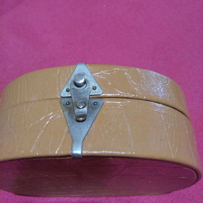 Футляр для бритви