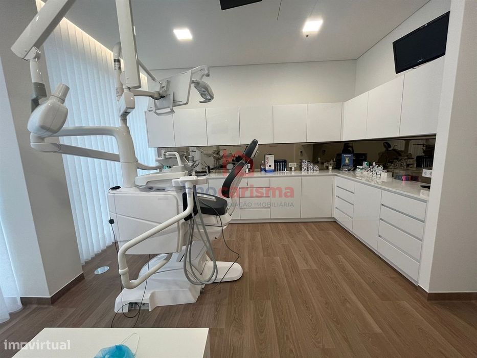 Clínica Dentária e Clínica Médica para Venda em Santo Tirso