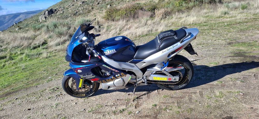 Yamaha yzf600r thundercat