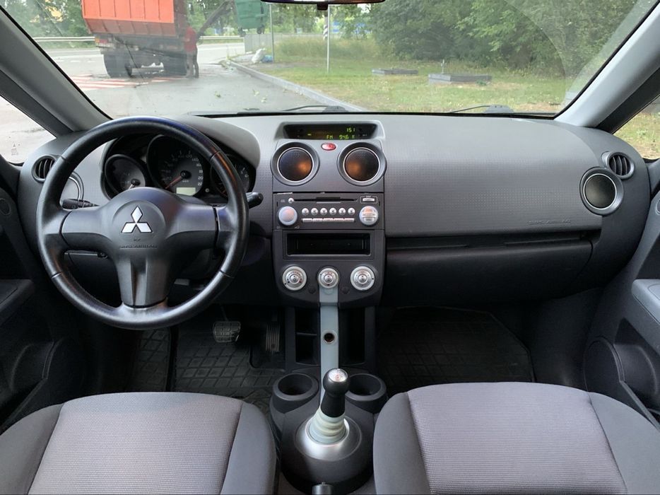 Mitsubishi Golt 1,3газ бензин