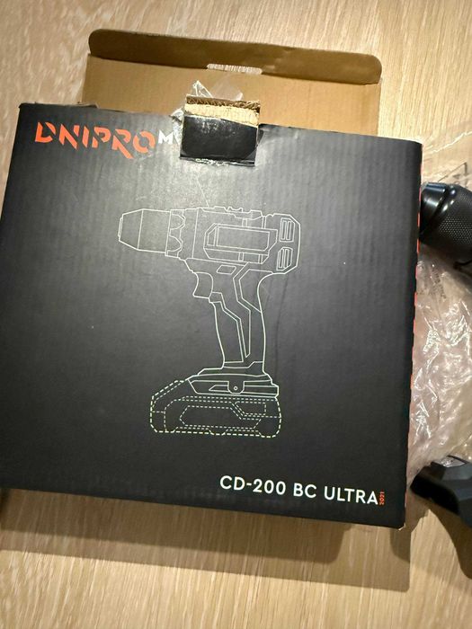 акумуляторний дриль-шуруповерт, гайковерт Dnipro-M CD-200 BC Ultra.