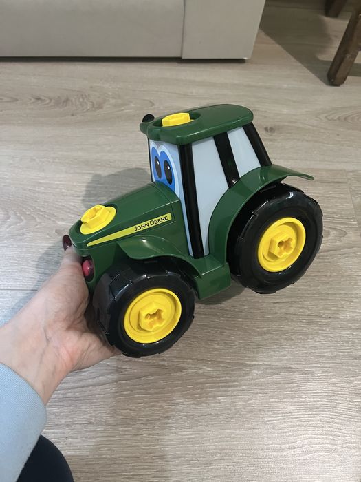 Розбірна машинка Tomy John Deere Збери свій трактор, розвиваючі ігри