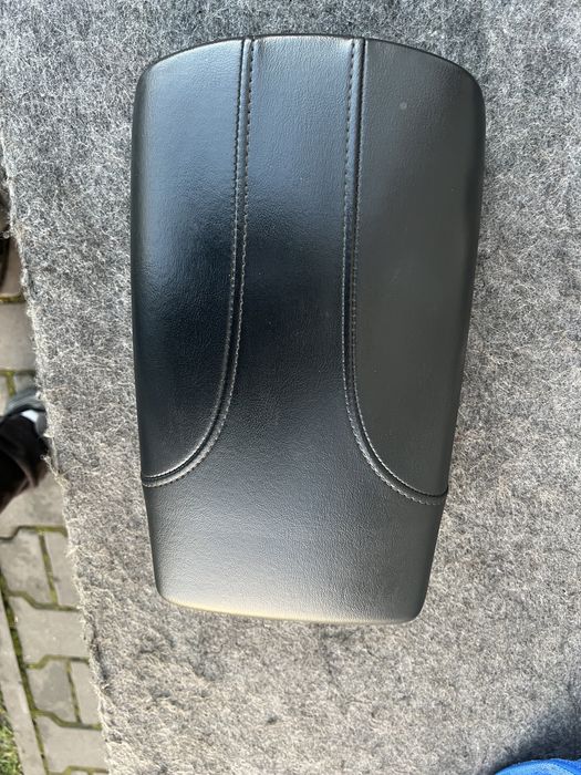 Кришка підлокітника накладка Rogue t32 14-20р оригінал