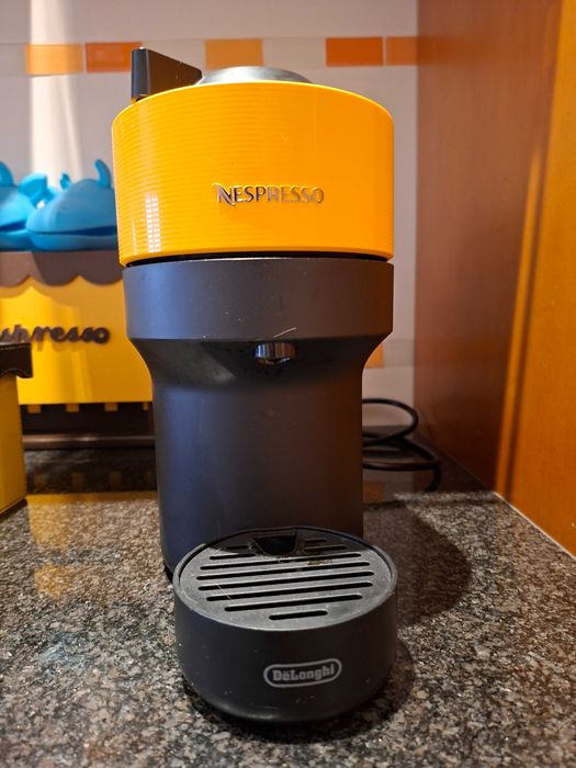 Máquina Nespresso Vertuo Pop (amarela)