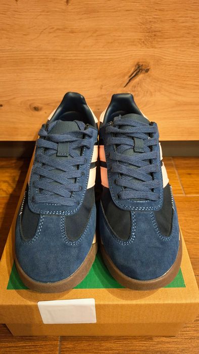 Granatowe sneakersy zamszowe rozmiar 38 marka CROPP nowe