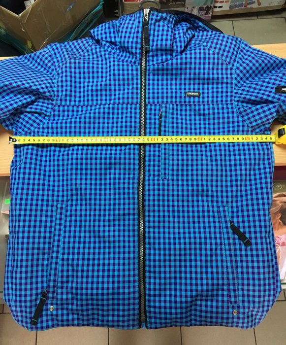 Продам демисезонную куртку для мальчика