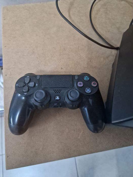 Playstation 4 Silm 500GB + comando + Volante e pedais  Playstation RWA