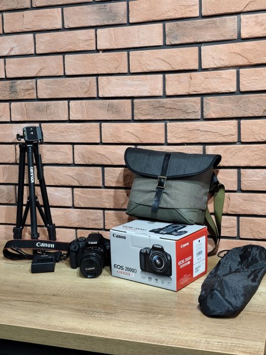 Canon EOS 2000D + EF-S 18-55mm IS II