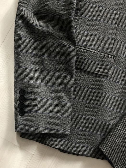 Чоловічий весільний класичний костюм трійка