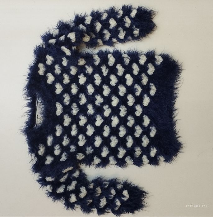 Sweter dla dziewczynki r104