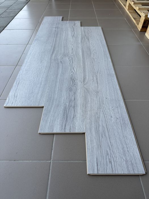 Ламінат EGGER EL2081 "Дуб Елва сірий" 8мм/32клас 4V Німеччина 580грн/м