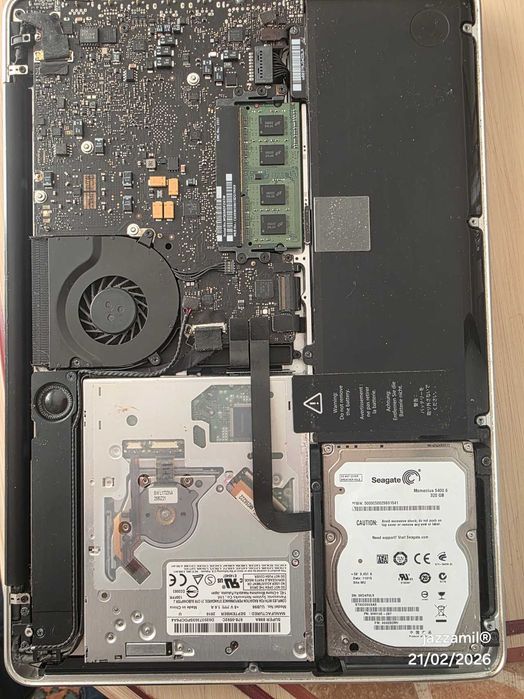 MacBook Pro 15" (2011) - Para peças - Ecrã impecável