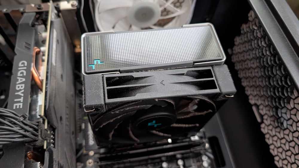 AMD Ryzen 5 5600 + Материнка Gigabyt+ башка