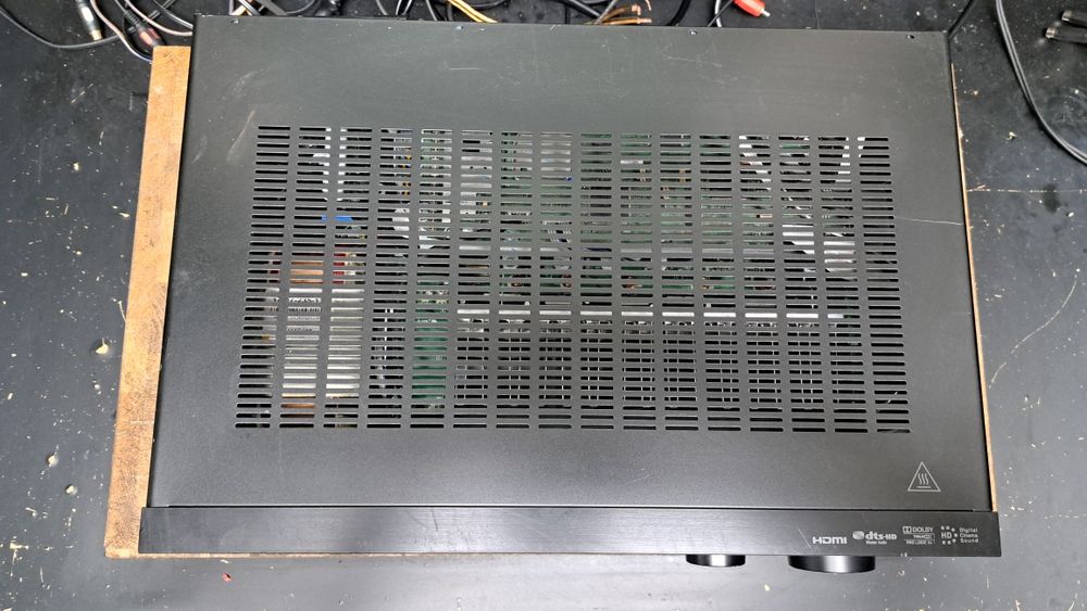 Amplituner Sony STR-DN1040