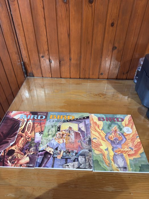 Coleção Bird composta por 3 volumes.