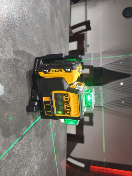 Laser krzyżowy Dewalt 360
