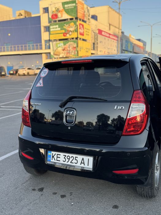 Продам Hyundai i10 2011 год