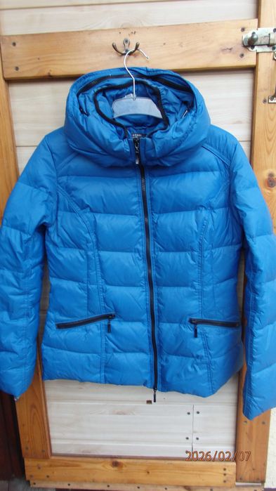 Kurtka sportowa damska z kapturem marki Monnari rozmiar 40.