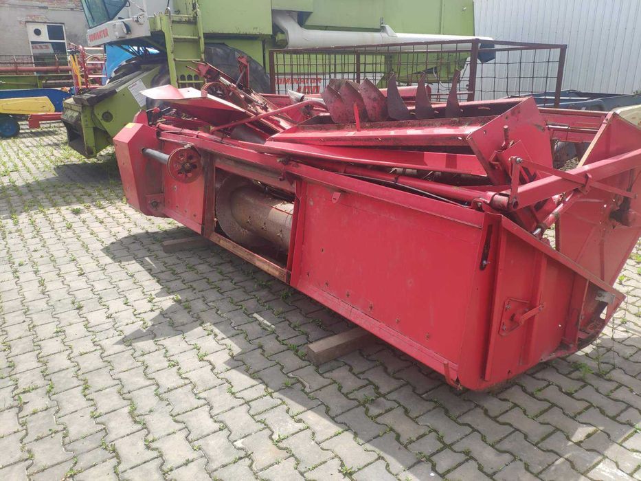 Комбайн Massey Ferguson 530