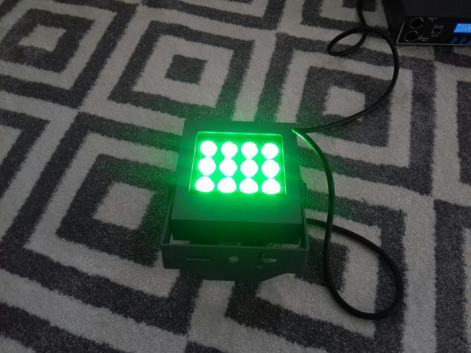 Oświetlenie LED RGB+ Reflektor
