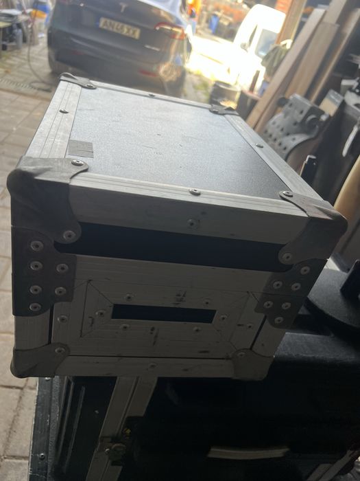 Flight case for CDJ-400 or similar, for one unit64752385488130121