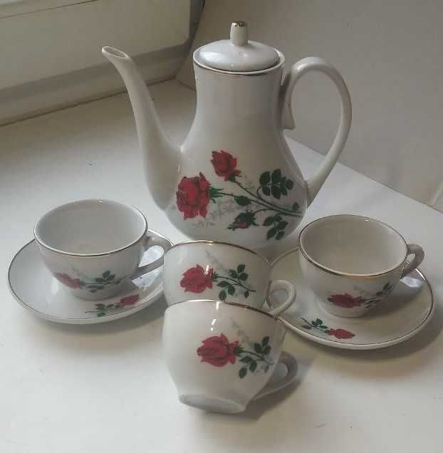 Набір дитячого іграшкового посуду для ляльок. Порцеляна, часів СРСР