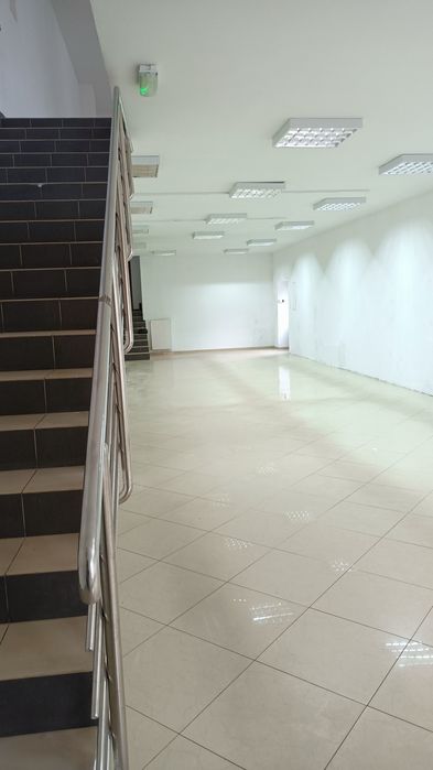 Do wynajęcia lokal 250m kw.  w Parczewie ul . Warszawska 10