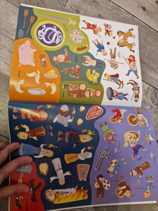 Zestaw 3 książek do rozwiązywania Peppa  Wikingowie angielski