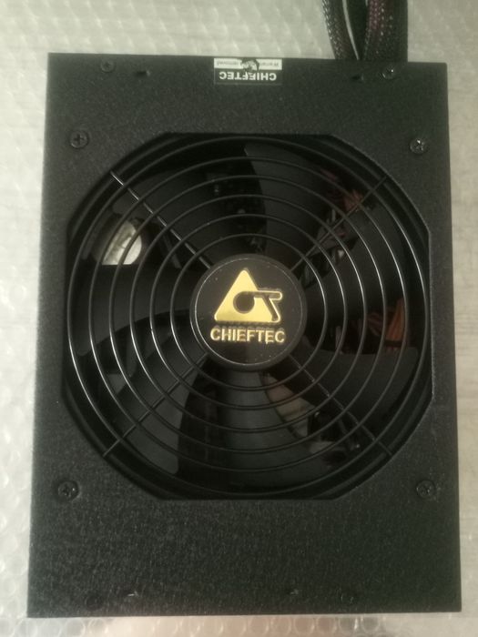 Продам Chieftec 1250W Gold