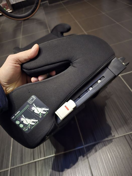 Fotelik samochodowy podstawka Tulano oraz I-Size  125-150cm