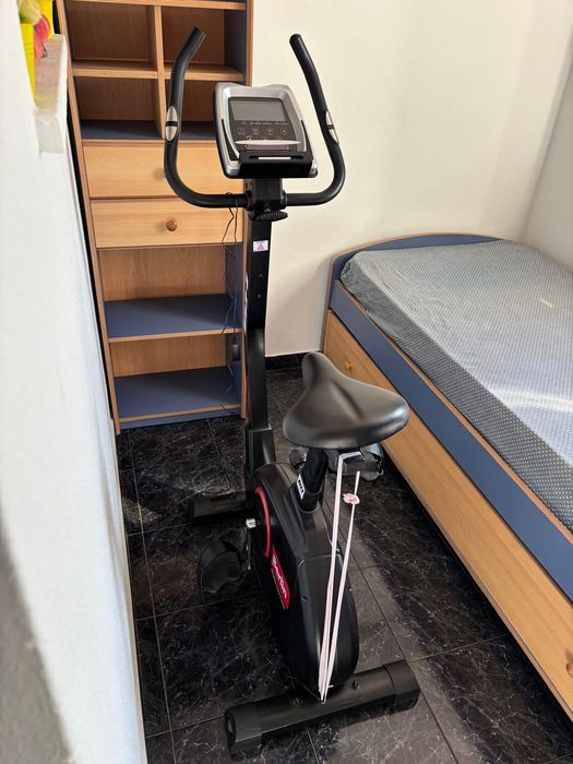 Bicicleta Estática BH Berlin SC 100 – Excelente Estado