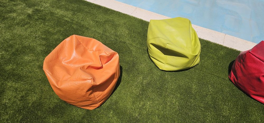 4 puffs em excelente estado. Só usado pontualmente